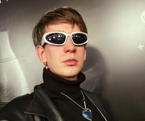 Joan808 Plays Hard With ‘Dream Team’ Premiere