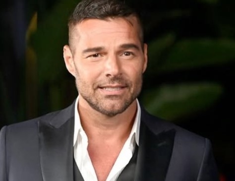 Ricky Martin and his children surprised the bad bunny show and the video has become viral