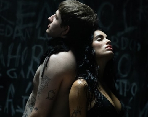 Lali and a new start: presents “33”, next to Dillom