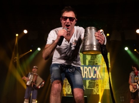 Polka Rocker Polkarock vuelve al Oktoberfest 2025 con su mezcla explosiva de rock y ...
