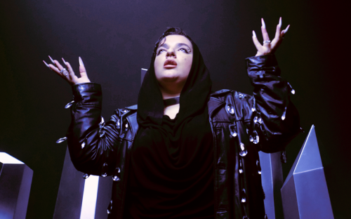 Luz Gaggi surprises with the premiere of “Don’t Think More”