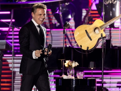 Luis Miguel dressed on his return to Argentina