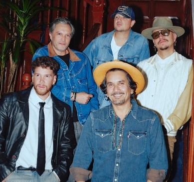Bacilos and Piso 21 unite generations with the launch of “Como el Sol”