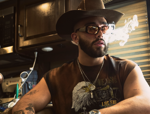 Manuel Turizo and Grupo Frontera enjoy the music “From Monday to Monday”…