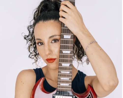 Ilenia opens the doors of “El Refugio”, her first album