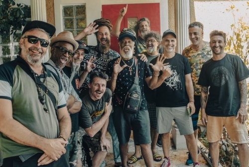 Nonpalidece presents a new version of his classic “Dame Luz”