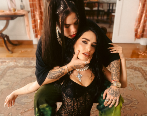 Lali and Ptazeta are not afraid to walk “In the Dark”…
