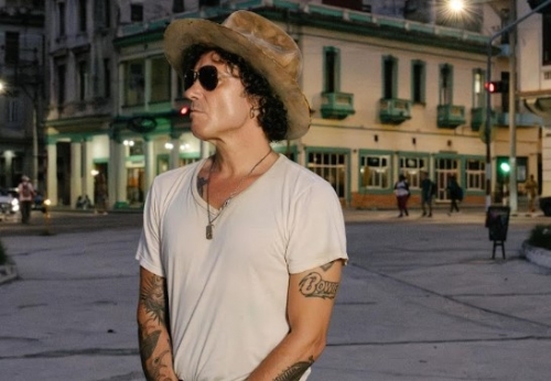 Enrique Bunbury will receive a Latin Grammy and prepare his show in Buenos Aires