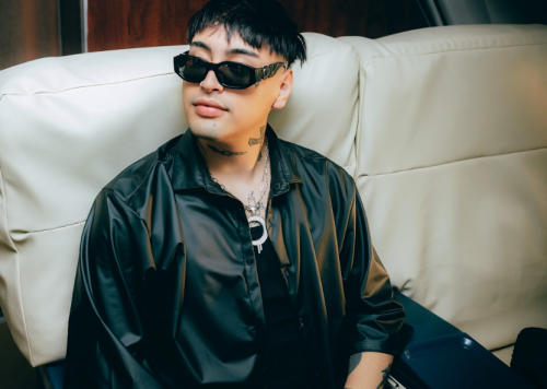 Tiago PZK closes a cycle with the premiere of “Portales, Deluxe Edition”