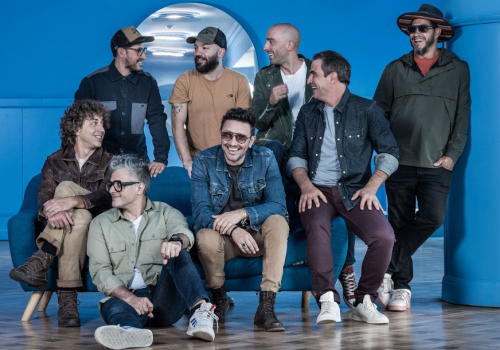 No Te Va Gustar presents “Algo Me Dice”, his new single