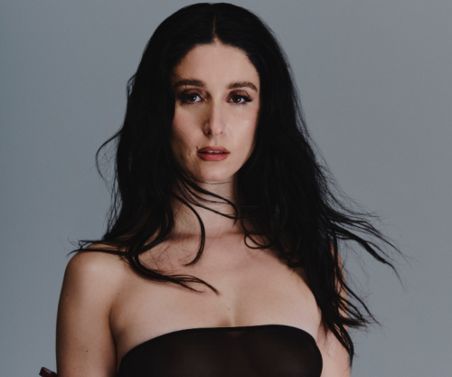 Francisca Valenzuela exposes herself like never before with the launch of “Adentro”
