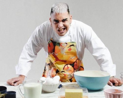 Callejero Fino nods to his TV days with “Totona”
