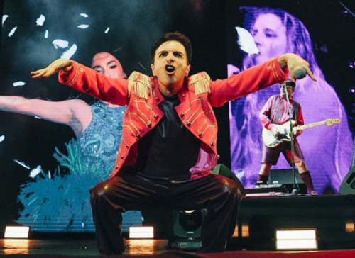 Miranda!  continues to break records with his hotel