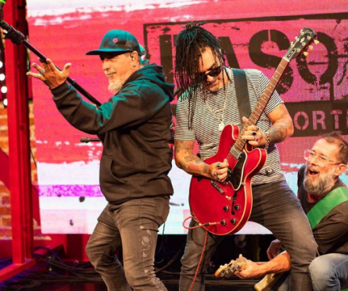 Kapanga continues to celebrate the 25th anniversary of its first album with a major tour