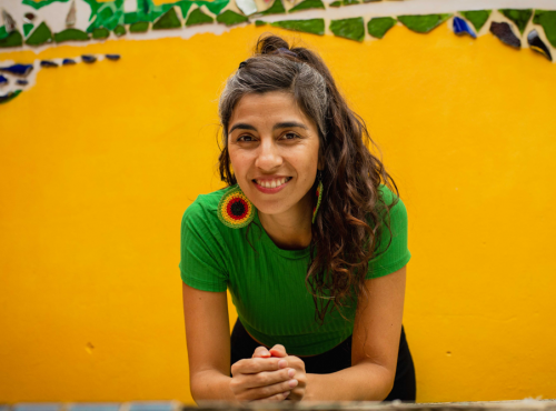 Sol Marguelich presents the music video for “Nos Movemos”
