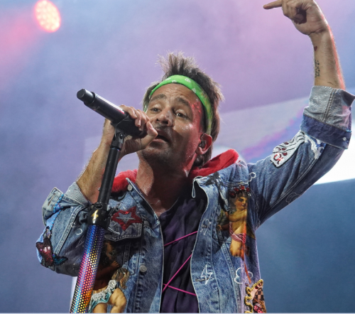 Chano returned to the stage a few days after coming out of a coma