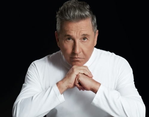 Ricardo Montaner releases a new album full of hits