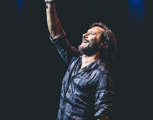 Diego Torres sings “The Laws of Life” with his nephews