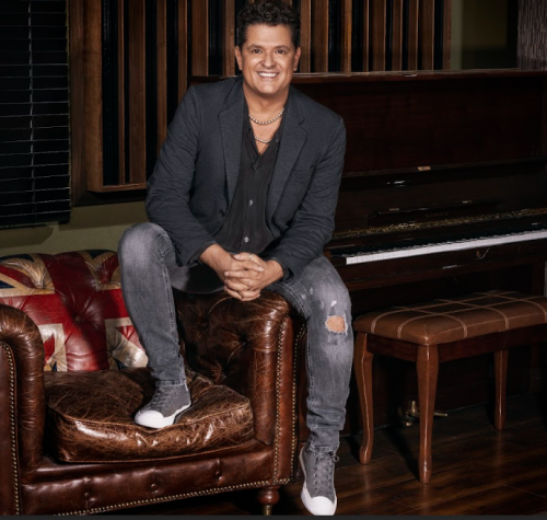 Carlos Vives looks back on 30 years of career with a new album