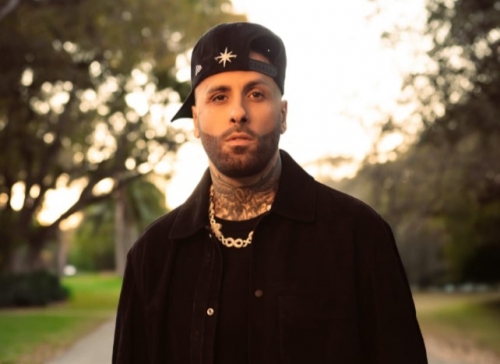 Nicky Jam surprise with the premiere of “Sunshine”, her new EP