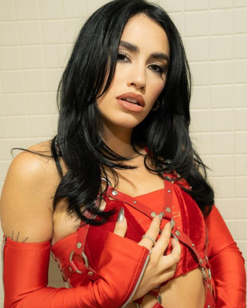 Lali shone in front of 90,000 people at the Barcelona stadium