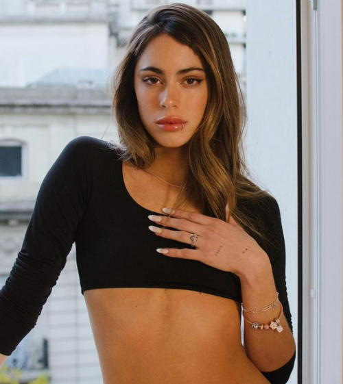 Tini, her new tattoo and the story of a love stronger than anything