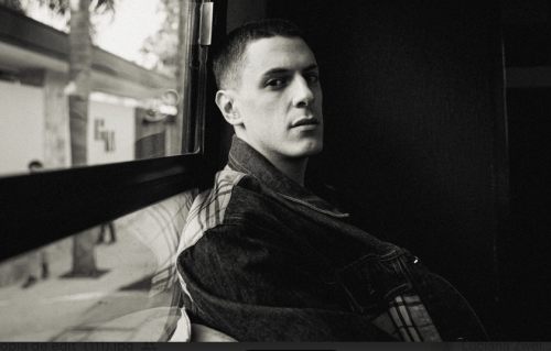 Acru hits hard with “Cien Shows”, the latest preview of “El Don”