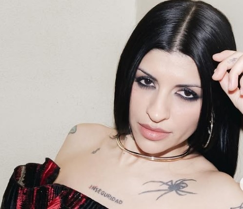 Cazzu beats discs: “With another” is the video most watched by a female artist in 2025