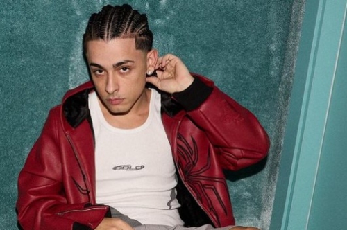 Trueno presented the video for “Real Gangsta Love”, with a big surprise