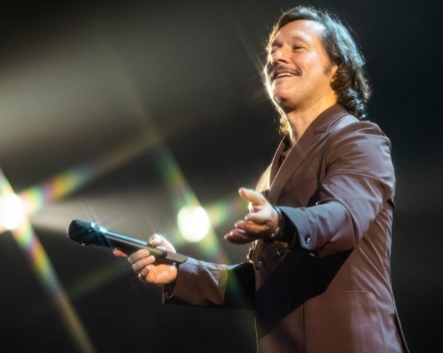 Diego Torres shone in the sand and announced a symphonic concert