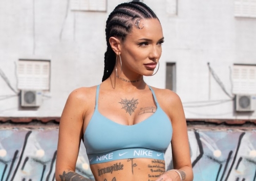 La Joaqui returns to her roots and presents “Bandidas Ratiradas”, her new single