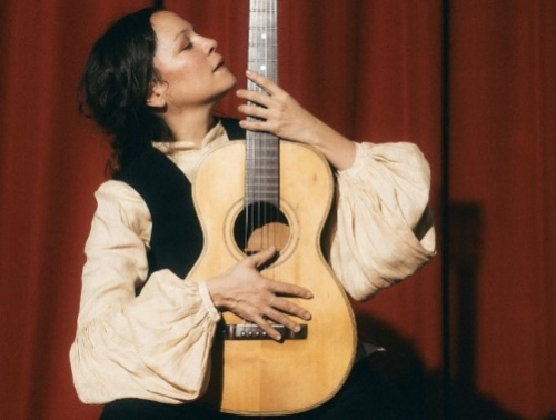 Natalia Lafourcade presents her new single: “Songbook”