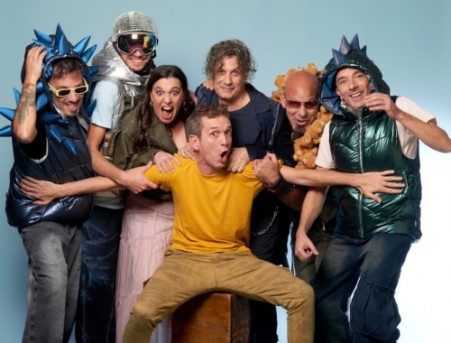 The ravioli arrive at the theater with “Piyama Party”