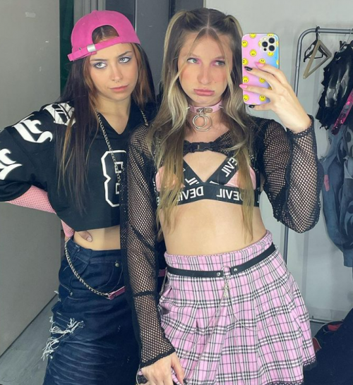 Yami Safdie and Francely Abreuu make everyone dance with “Catalogue”