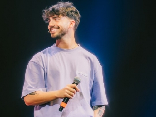 Fede Vigevani broke her in his eight shows sold in the sand