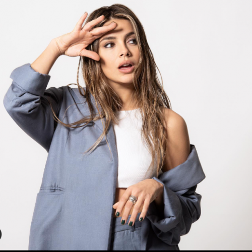 Natalie presents “Listen to your Cora”, a preview of her third album