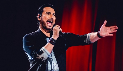 Beto Cuevas surprise with a new version of “Lie”