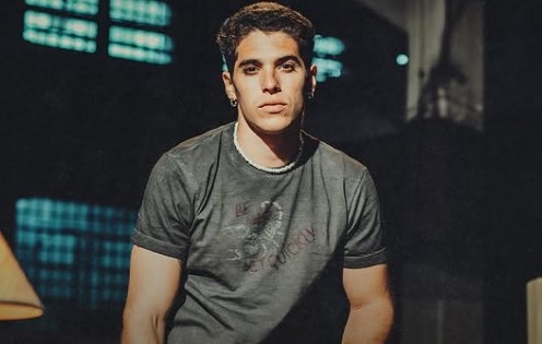 Purre Strong with “maybe”, his new single