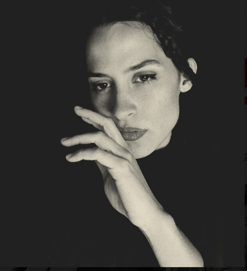 Juana Aguirre prepares to present “Claroscuro”